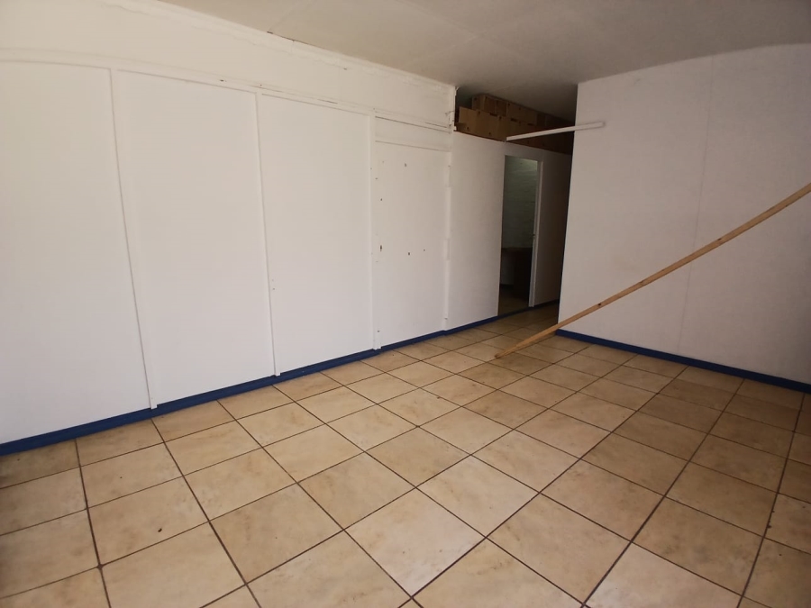 To Let commercial Property for Rent in Kroondal North West